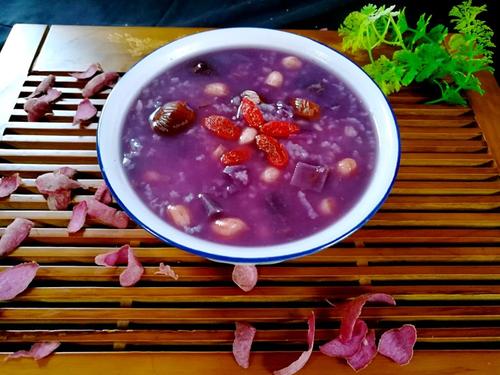 覆盆子粥的作用与功效、做法-补肾壮阳功效与营养价值