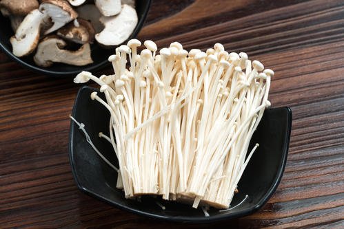 绿菜花金针菇孩子吃好吗?作用与功效、做法、营养价值