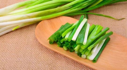 烧大葱孩子吃好吗？作用与功效、做法、营养价值