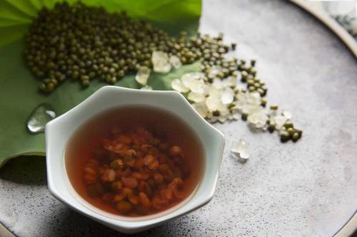 薄荷绿豆汤女性吃的好处-作用与功效、做法、营养价值