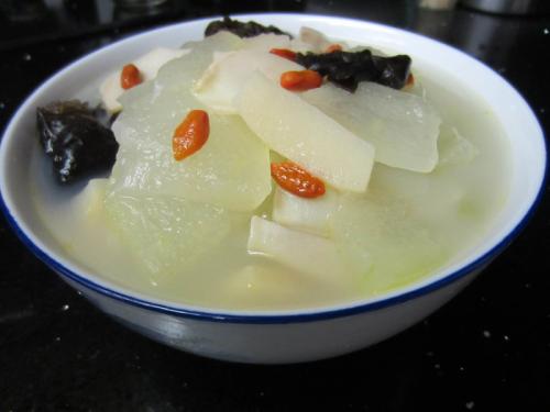 绿豆冬瓜汤女性吃的好处-作用与功效、做法、营养价值
