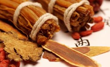柴归汤加荆芥、防风治牛皮癣案