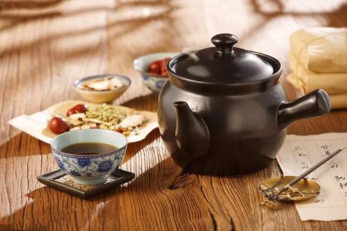 班秀文崩漏,脾肾两虚,统藏不固,温养脾肾收敛方的配方组成