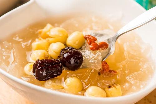 菠萝鸡片汤能润肺解燥吗？作用与功效、做法