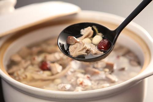 张琪活血解毒汤的配方组成、作用与功效、经验