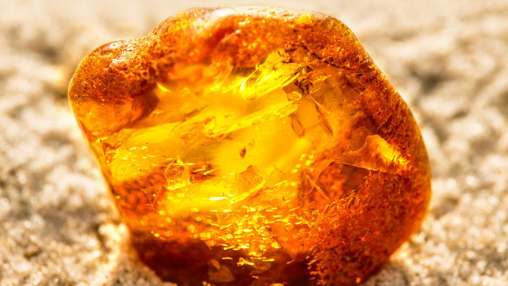 琥珀散能治疗妇科病吗？女人使用的好处与功效