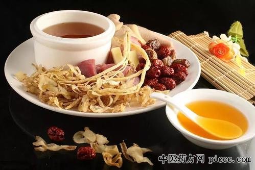 当归饮能治疗妇科病吗？女人使用的好处与功效