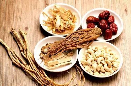 中西药配合食疗治疗失眠的方法、穴位、医案