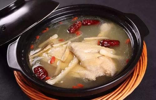 骨碎补鹿尾汤能滋阴补肾壮阳吗？作用与功效、做法