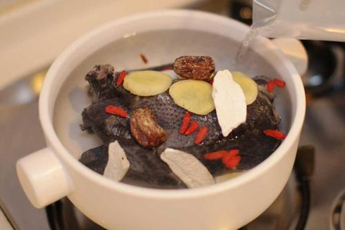 核桃萸肉乌鸡汤能滋阴补肾壮阳吗?作用与功效、做法