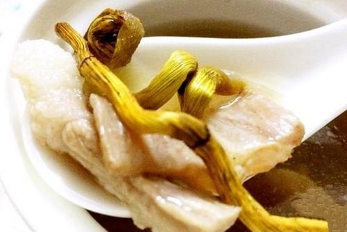 熟地花胶瘦肉汤能滋阴补肾壮阳吗？作用与功效、做法