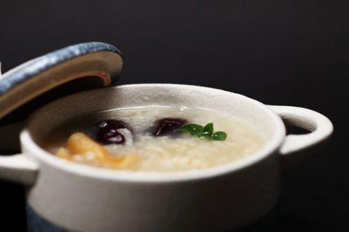 党参薏苡仁猪爪汤中老年人吃的好处-作用与功效、做法、营养价值