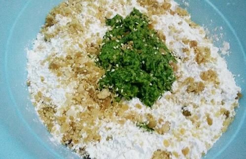 清明菜糯米饭中老年人吃的好处-作用与功效、做法、营养价值