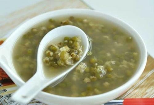 绿豆马齿苋汤中老年人吃的好处-作用与功效、做法、营养价值