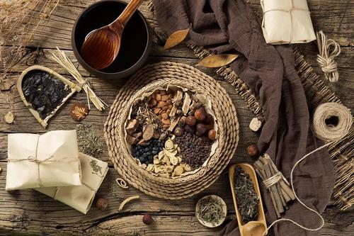 火针配合刺络拔罐治疗痤疮配方、医案、经典案例