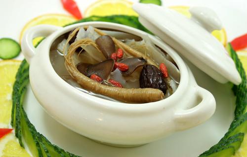 自拟清热祛风汤治疗玫瑰糠疹配方、医案、经典案例