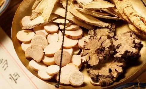 六味地黄丸加减治青光眼（青风内障）医案、配方