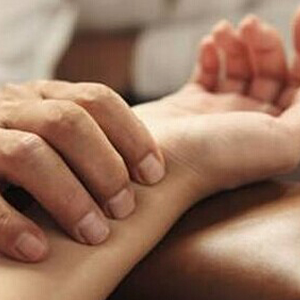 切脉怎样才能避免“心中了了，指下难明”？