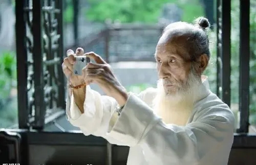 冬季如何防止手脚皲裂