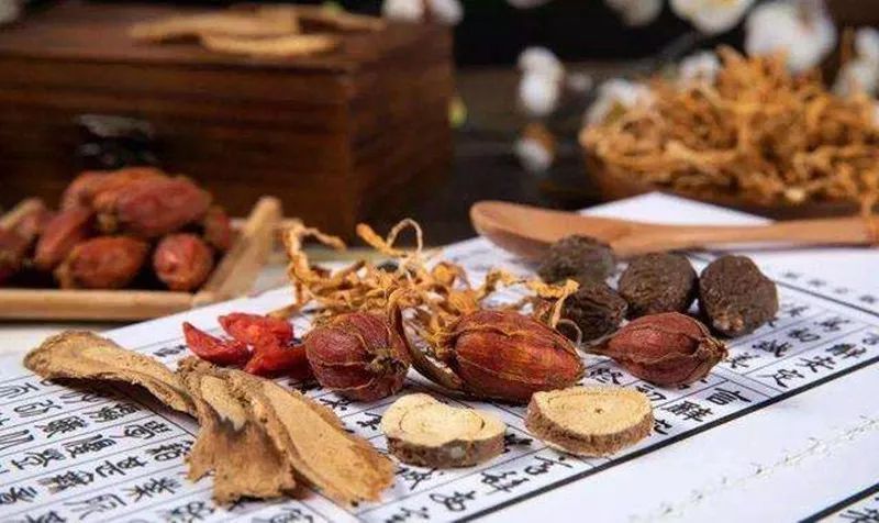 内科杂症如何应用中药灌肠？