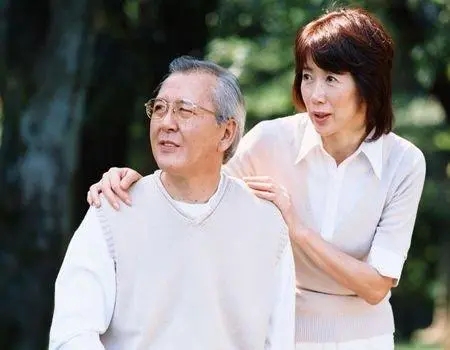 什么是老年健身操?有何特点?