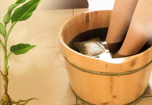 老年人怎样进行足底按摩?