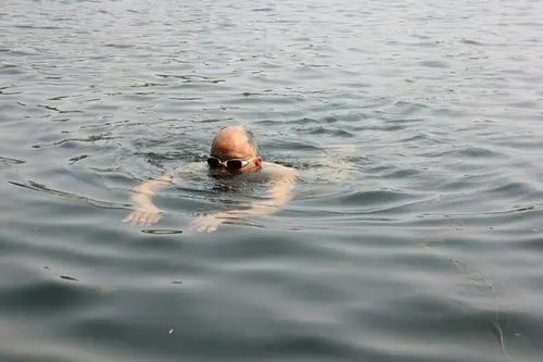 冬泳者为什么不怕冷？