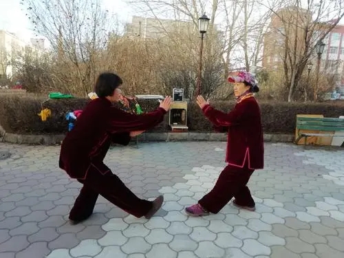 什么叫八段锦？