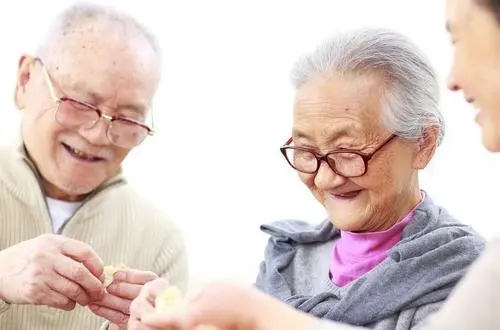 中老年人应如何拍打健身