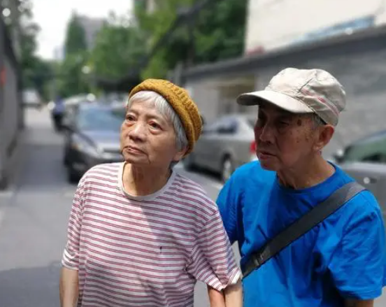 老年肾结石患者的症状有哪些