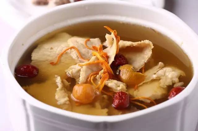 为什么忌用沸水冲滋补品