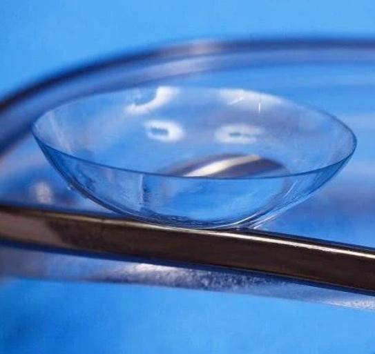 骑车旅游为何不宜戴隐形眼镜