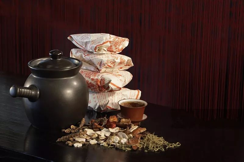 服中药煎剂时呕吐怎么办？