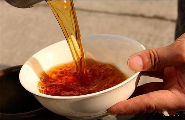 为什么有的中药用黄酒做药引？